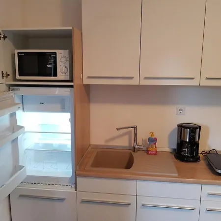 Mira בית אירוח *