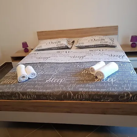 Mira منزل للإقامة فوديس