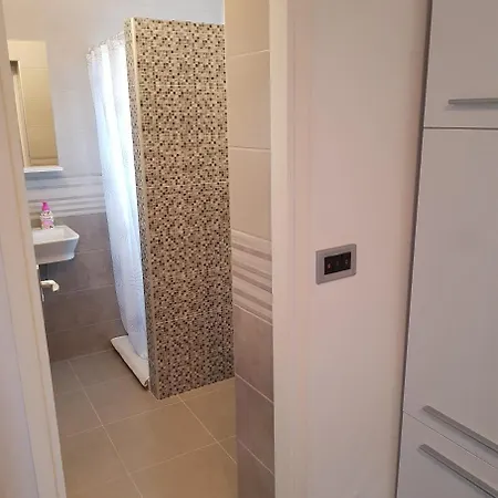 בית אירוח Mira *